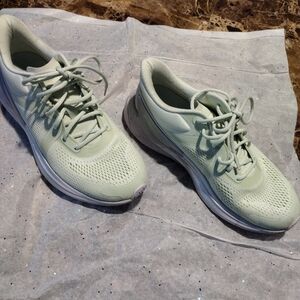 Gently used Lululemon Blissfeel Dewy Running Shoes Size 8 lime white.